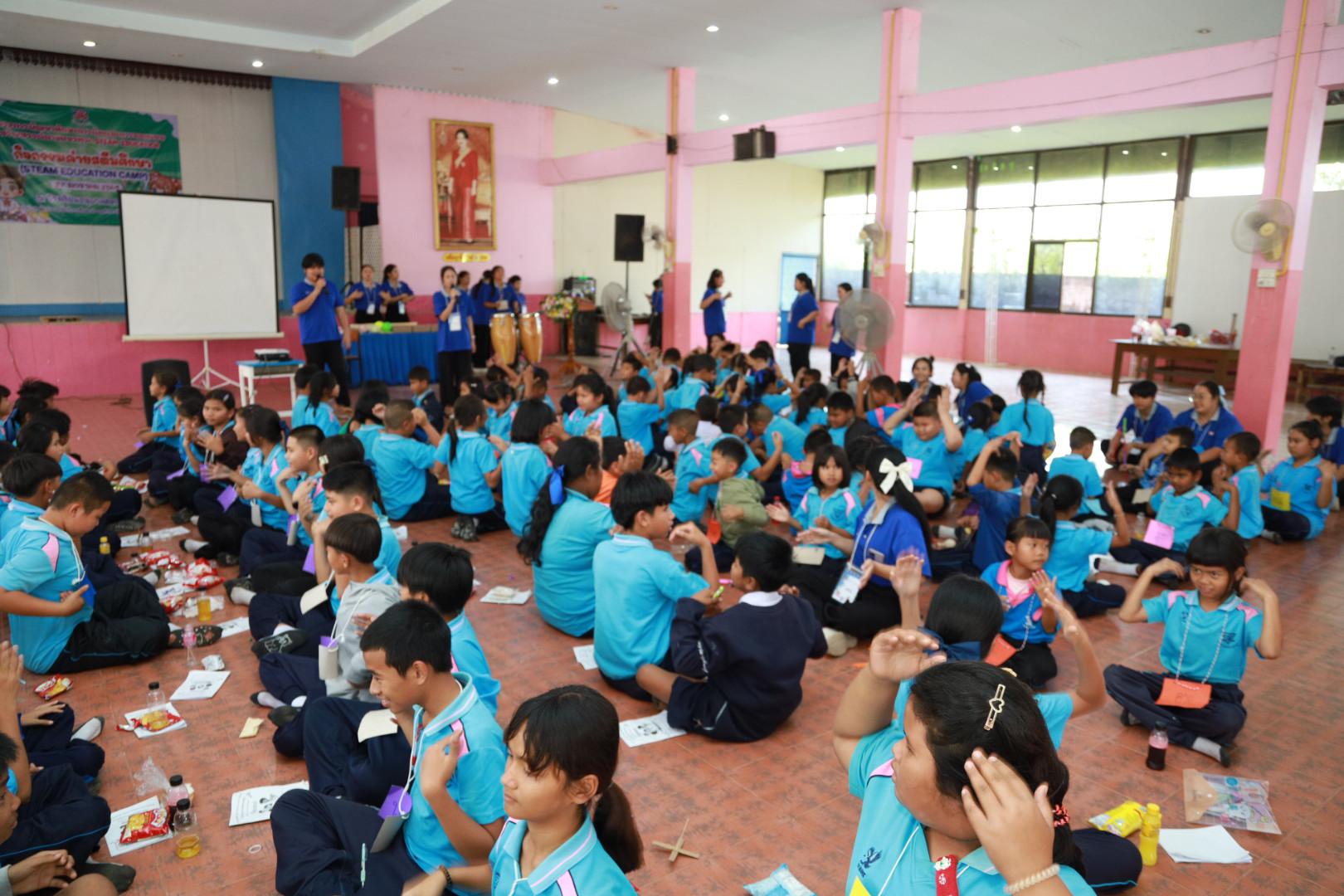 360. วันที่ 27 มกราคม 2569 โปรแกรมวิชาวิทยาศาสตร์ทั่วไป ได้จัดค่ายสเต็มศึกษาให้กับนักเรียนชั้นประถมศึกษาปีที่1-6 ณ โรงเรียนอนุบาลคลองขลุง จ.กำแพงเพชร